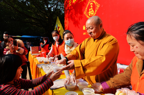 深圳弘法寺舉行壬辰年臘八福粥會(huì)