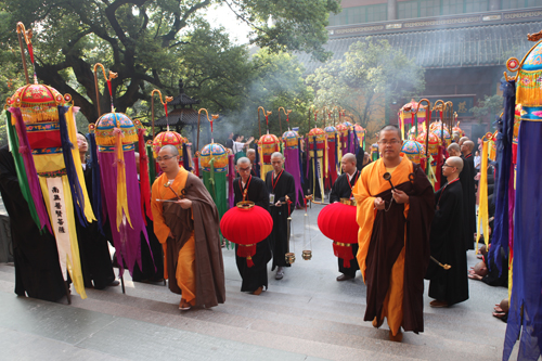 靈隐寺三壇大戒法會(huì)第十五天:正授沙彌戒、過(guò)沙彌律、禮佛發(fā)願