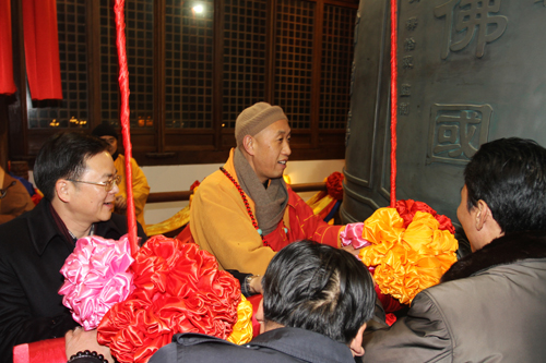 奉化雪窦寺2013除夕撞鍾迎新年活動