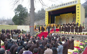 北京龍泉寺舉行2013清明祭祖報恩法會(huì)