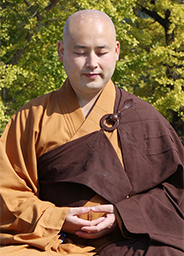 覺山律師